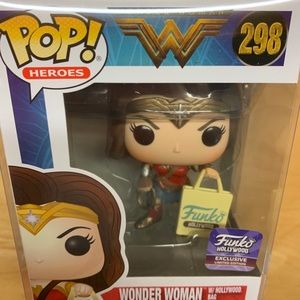Funko Pop Wonder Woman Hollywood store exclusive